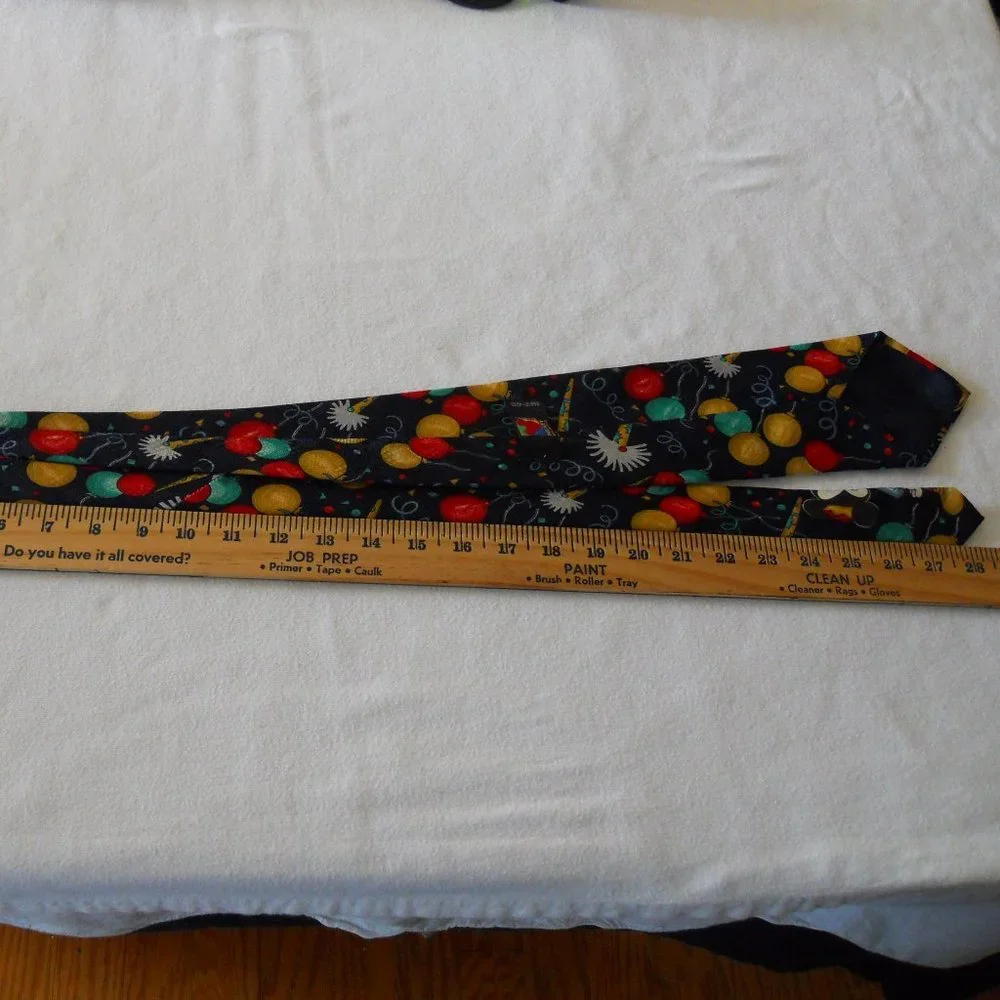 Disney Mickey Unlimited Mens Mickey Party Silk Tie #556131-4286